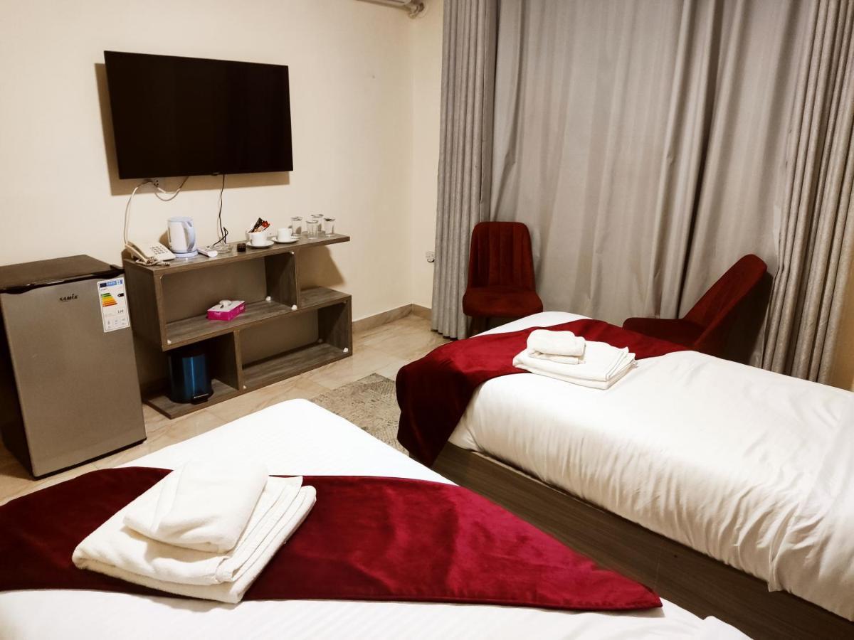 Golden Plaza Hotel Amman Extérieur photo